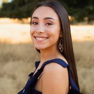 Meet your Posher, Regina